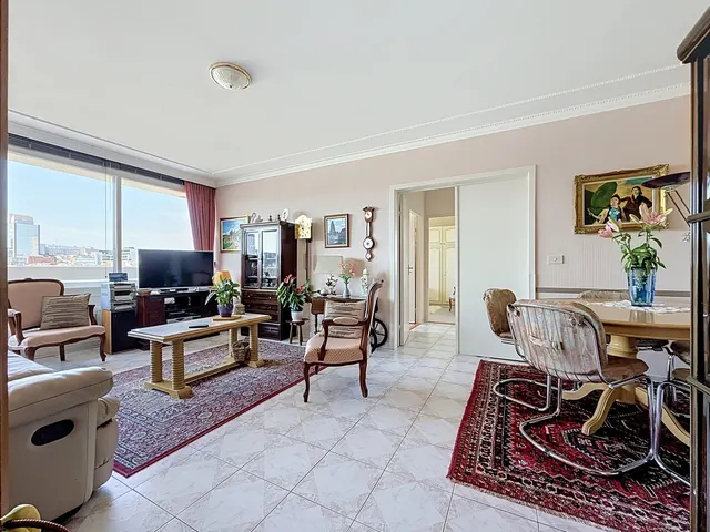 Appartement te koop in Saint-Josse-ten-Noode – 1/10