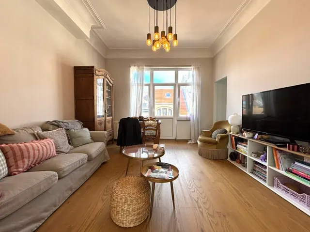 Appartement te huur in Etterbeek – 1/6