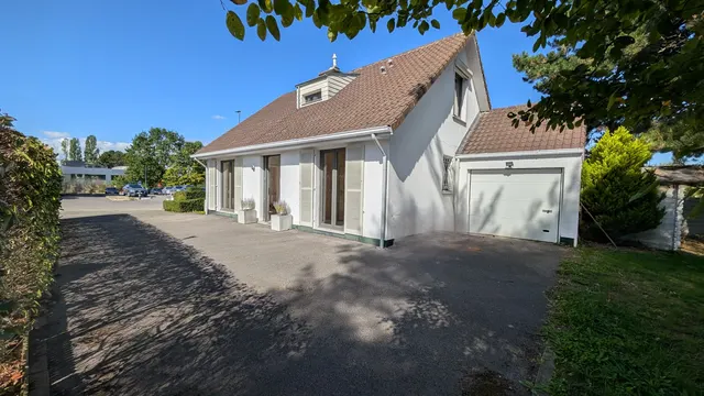 Villa te koop in Erpent – 1/5