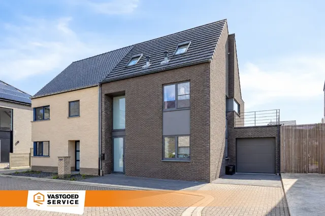Woning te koop in Dessel – 1/10