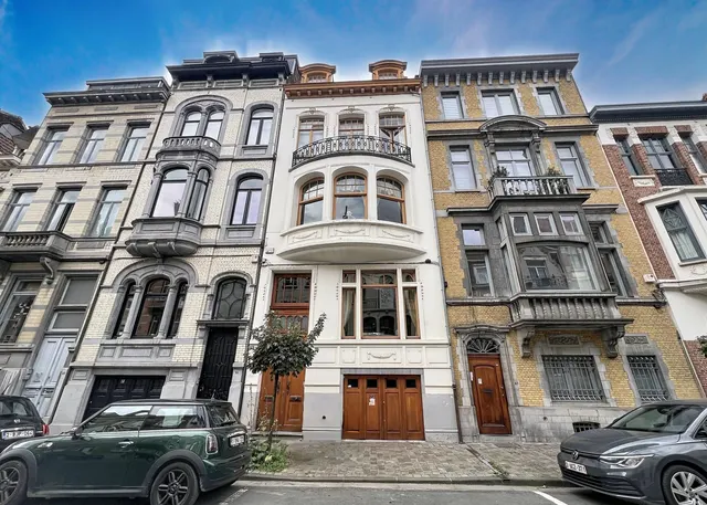 Huis te koop in Ixelles – 1/10
