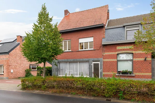 Huis à vendre à Brasschaat – 1/10