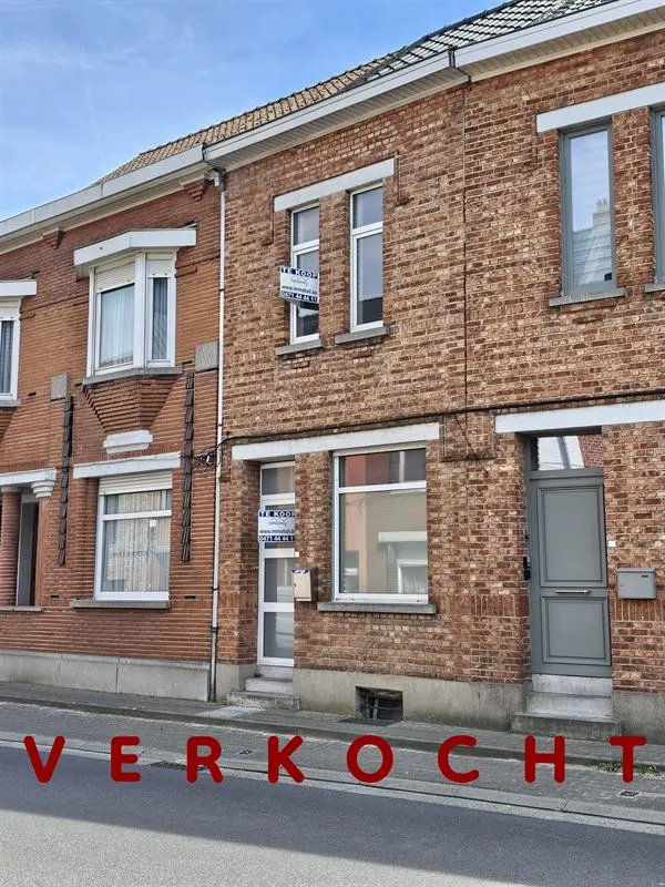 Huis for sale in Zottegem – 1/2