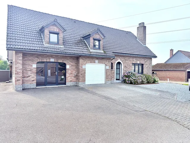 Huis te koop in Limbourg – 1/10