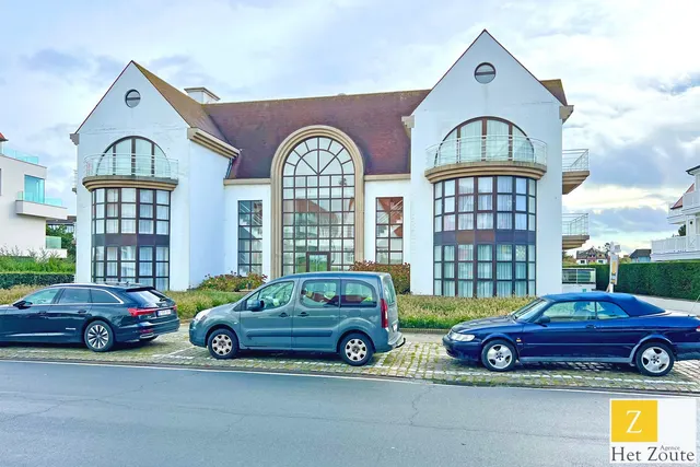 Gesloten garagebox te huur in Knokke-Heist – 1/3