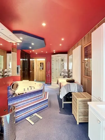 Villa te koop in Dilbeek – 1/10