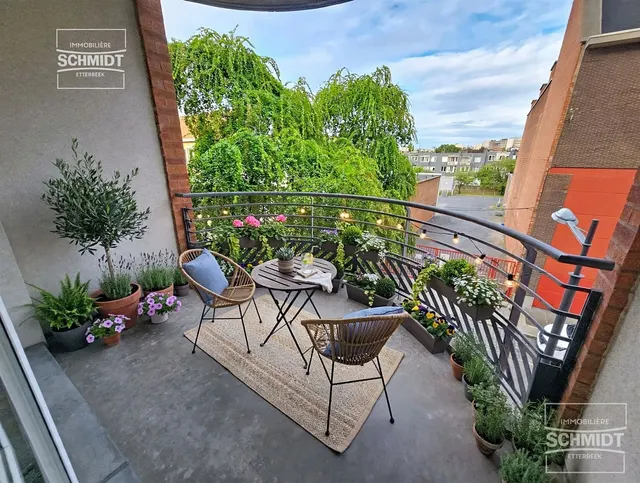 Appartement te koop in Etterbeek – 1/10