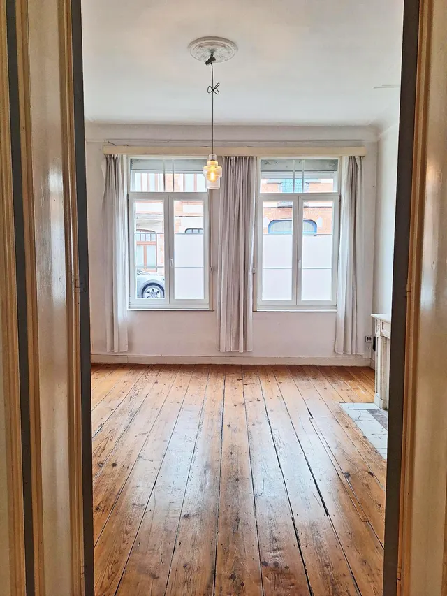 Appartement te huur in Etterbeek – 1/8