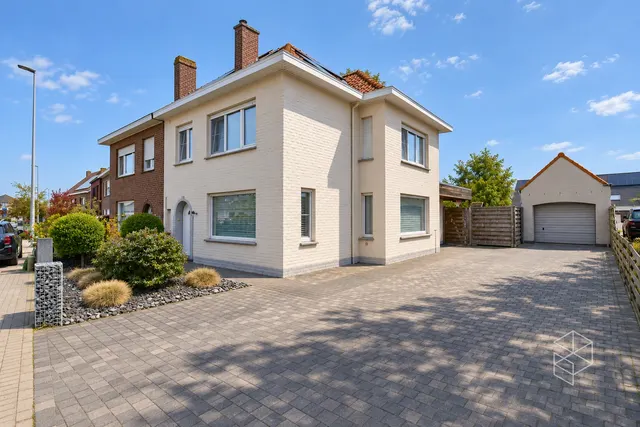 Woning te koop in Oedelem – 1/10