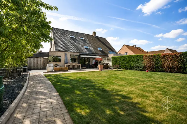 Woning te koop in Oedelem – 1/10