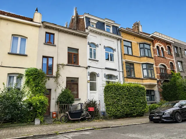 Huis te koop in Etterbeek – 1/10