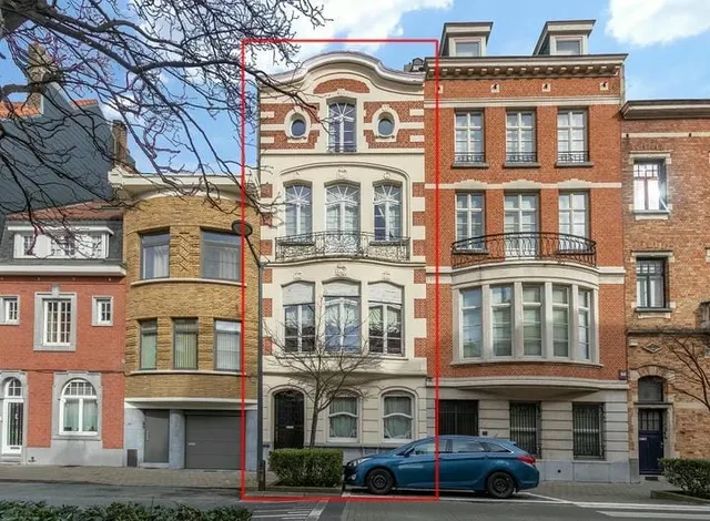 Huis te koop in Etterbeek – 1/10