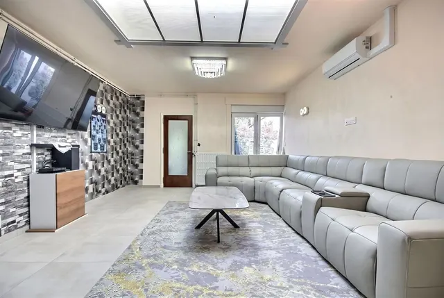 Maison à vendre à Mouscron – 1/9