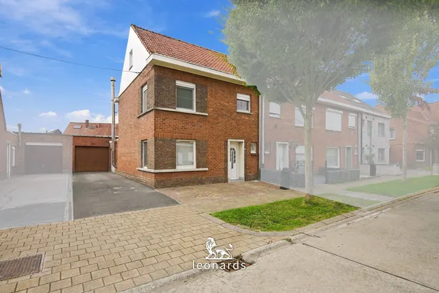 Huis te koop in Harelbeke – 1/10