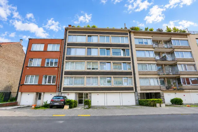Appartement te koop in Laeken – 1/10