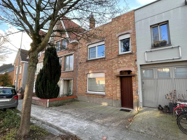 Huis te koop in Assebroek – 1/10
