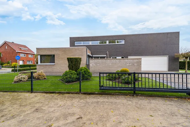 Huis te koop in Lommel – 1/10