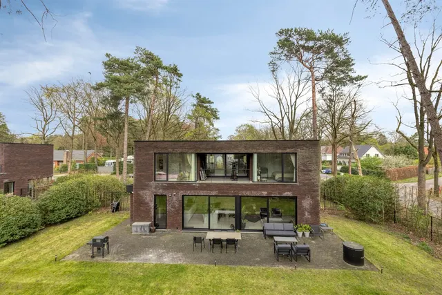 Villa à vendre à Kalmthout – 1/10