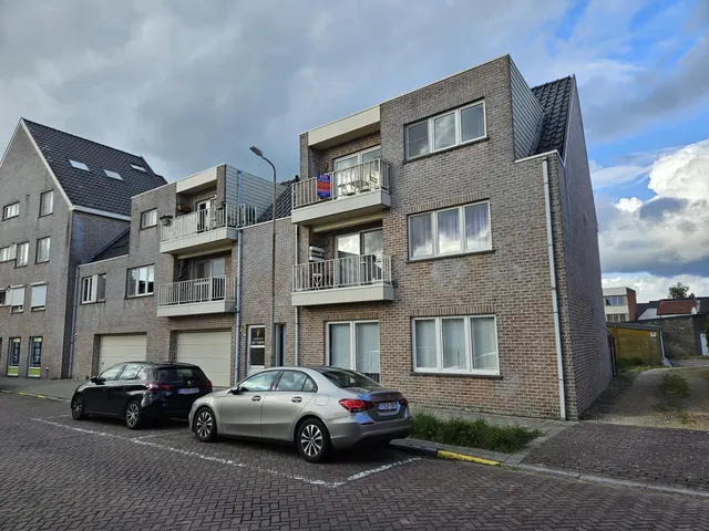 Appartement te koop in Zele – 1/10