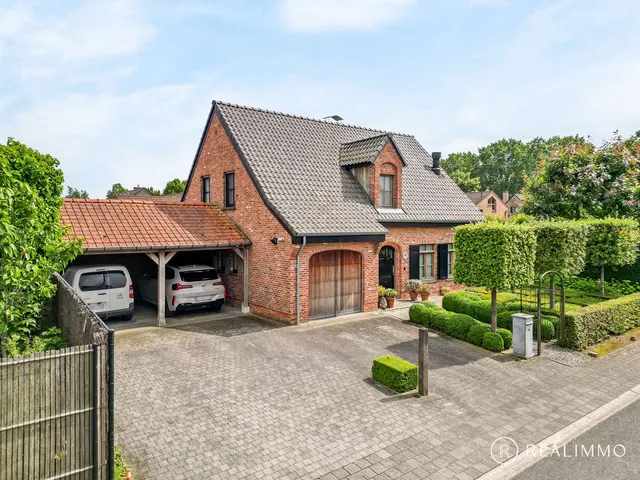 Huis te koop in Zwevegem – 1/10