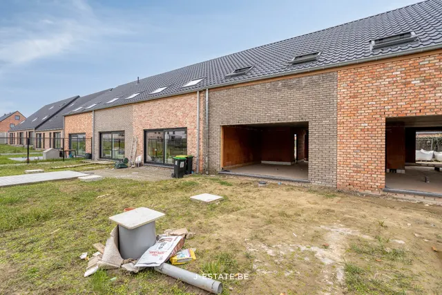 Huis te koop in Meulebeke – 1/10