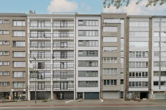 Appartement te koop in Merksem – 1/10