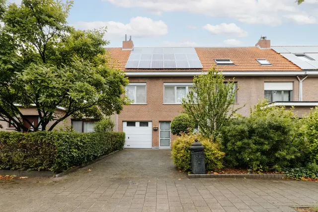 Huis te koop in Merksem – 1/10