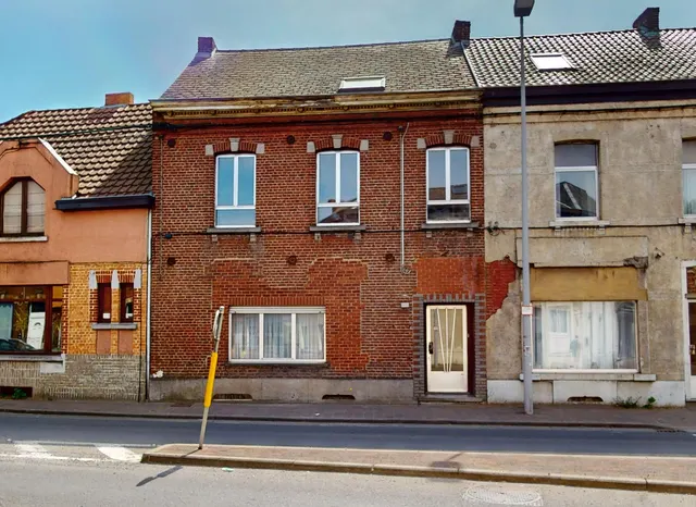 Huis te koop in Haine-Saint-Pierre – 1/10