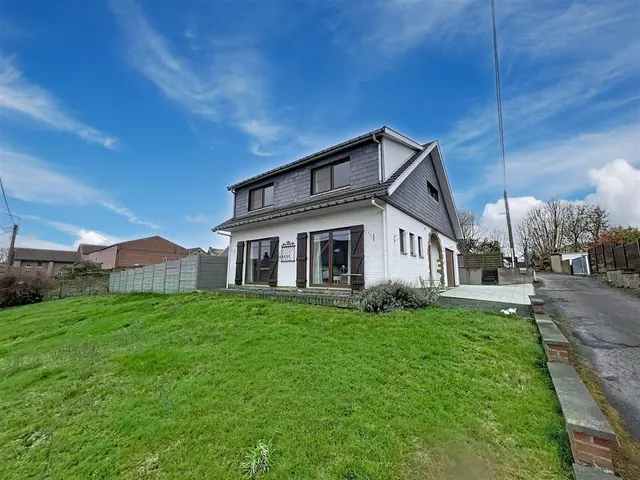 Huis te koop in Mons-Lez-Liège – 1/10