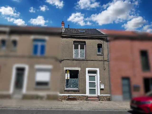Villa/Maison/Ferme te koop in La Louvière – 1/9