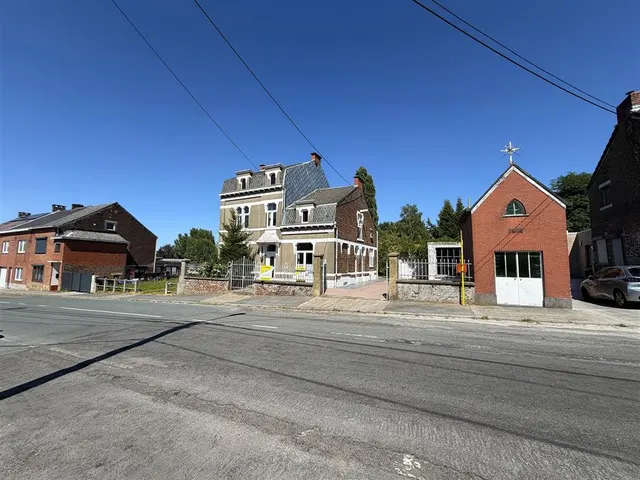 Villa/Maison/Ferme te koop in Velaine-Sur-Sambre – 1/10
