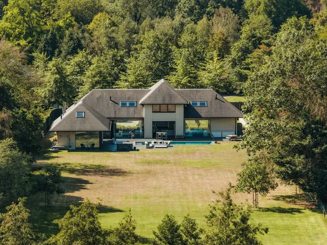 Villa te koop in Laarne – 1/10