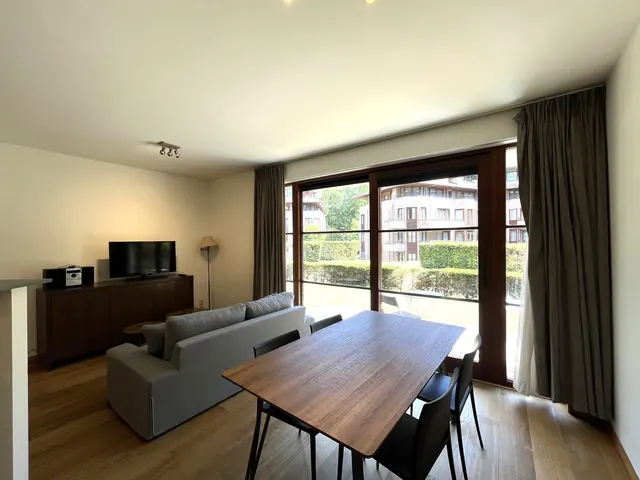 Rez-de-chaussée avec jardin te huur in Auderghem – 1/10