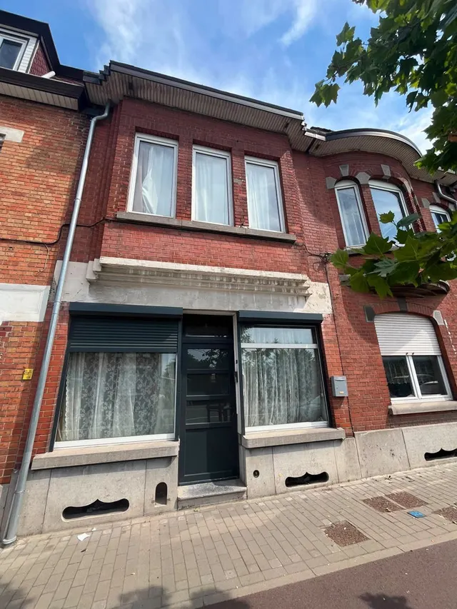 Maison à vendre à Sint-Pieters-Leeuw – 1/10