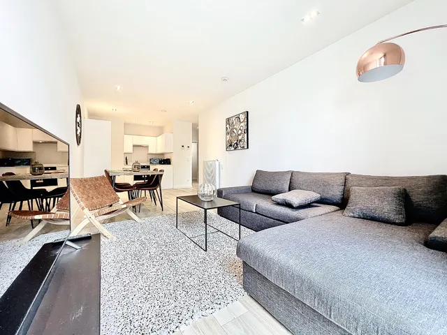 Appartement te huur in Saint-Josse-ten-Noode – 1/10