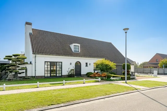 Villa te koop in Roeselare – 1/10