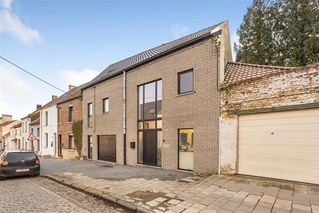 Huis te koop in Péruwelz – 1/10