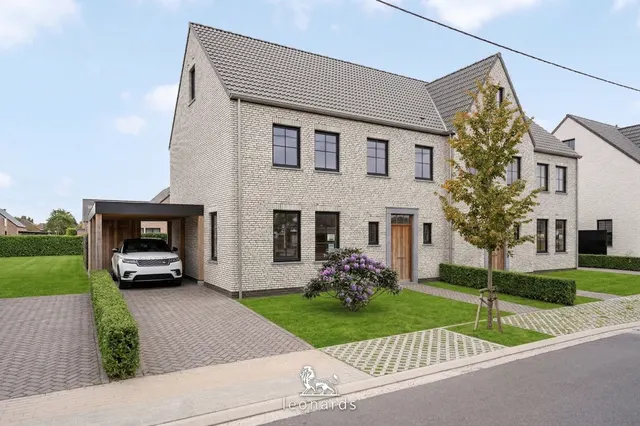 Huis te koop in Waregem – 1/9