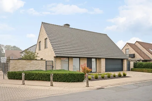 Huis te koop in Moorslede – 1/10