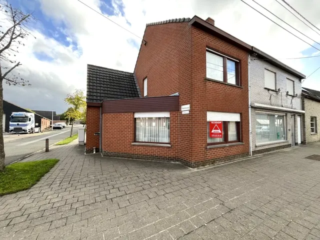 Huis te koop in Moorslede – 1/10