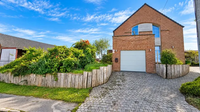 Huis te koop in Sars-La-Bruyère – 1/10