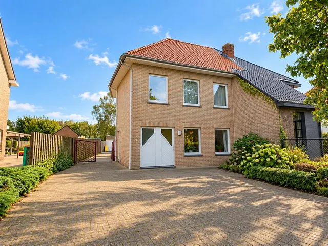 Appartement te koop in Kalmthout – 1/10