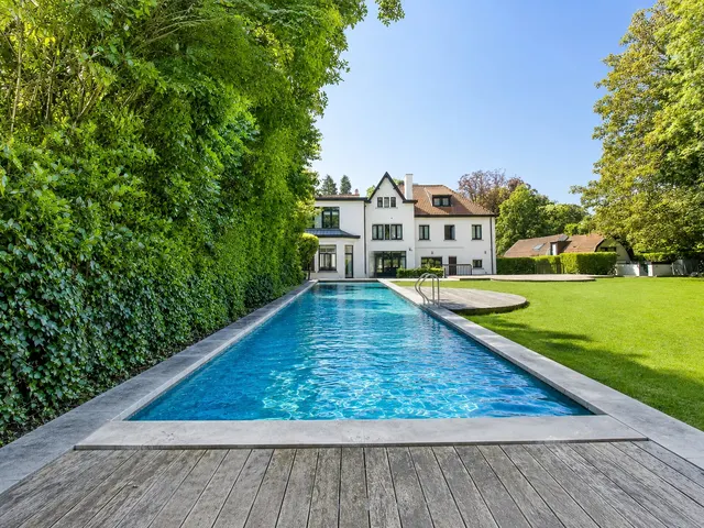 Woning en villa te koop in Uccle – 1/10