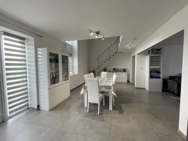 Huis te huur in Marcinelle À Louer – 1/10