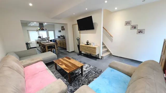 Huis te koop in Charleroi Couillet – 1/10
