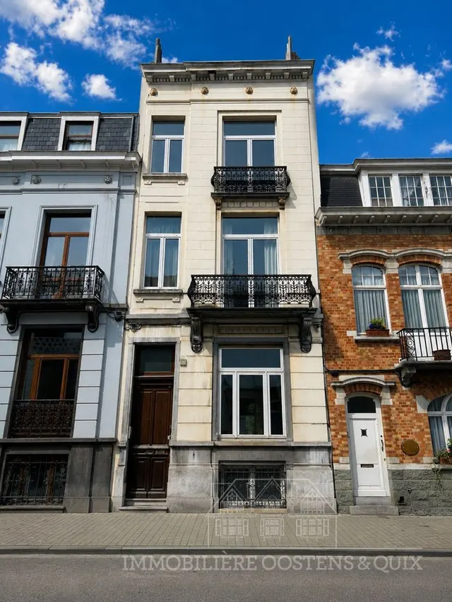Huis te koop in Etterbeek – 1/25