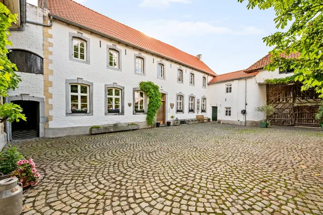 Woning en villa te koop in Riemst – 1/10