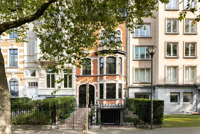 Woning en villa te koop in Etterbeek – 1/10