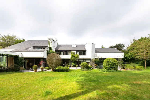 Woning en villa te koop in Uccle – 1/10