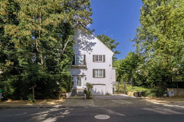 Woning en villa te koop in Uccle – 1/10